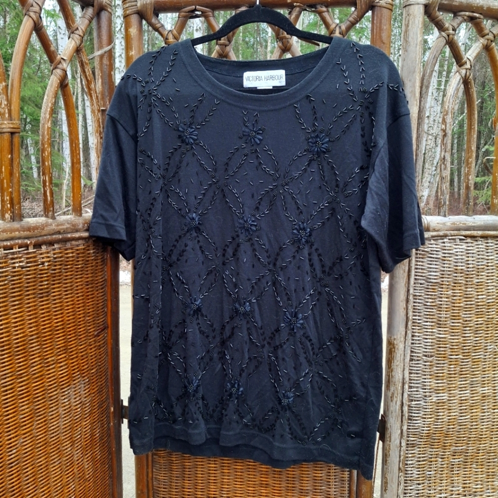 🍀3/15 Black Embroidered Women's Top